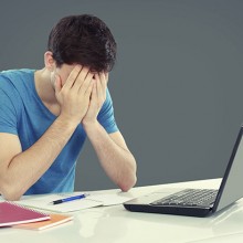 male student needs to reset his browser window.